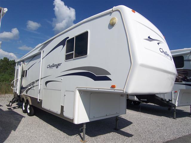 Used 2004 Keystone Challenger 29RLB Fifth Wheel For Sale